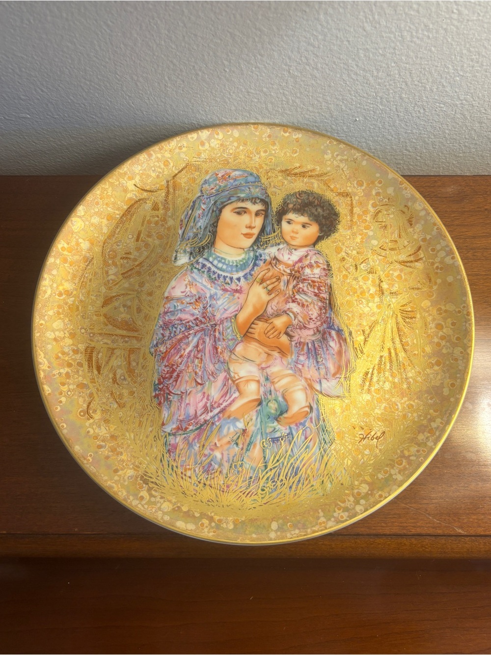 Edna Hibel Royal Gold Collector Plate Moses G-2157